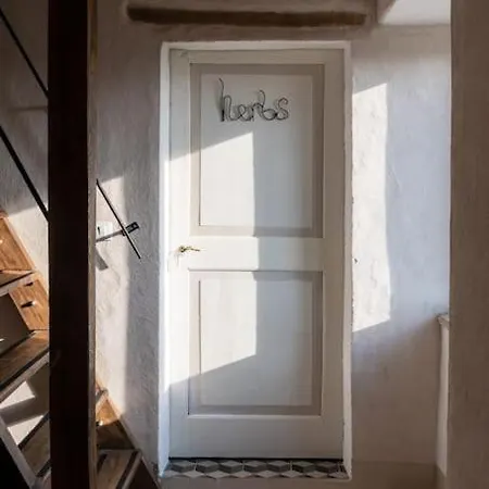 Daire Eremo Artistico Con Hot Tub Idromassaggio E Sala Giochi