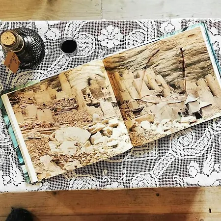Eremo Artistico Con Hot Tub Idromassaggio E Sala Giochi Apartment *