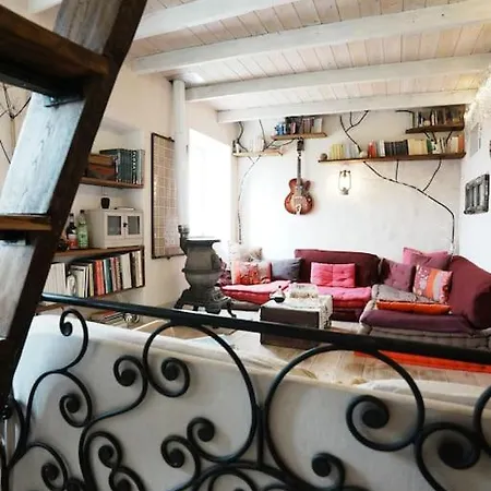 Eremo Artistico Con Hot Tub Idromassaggio E Sala Giochi Apartment *