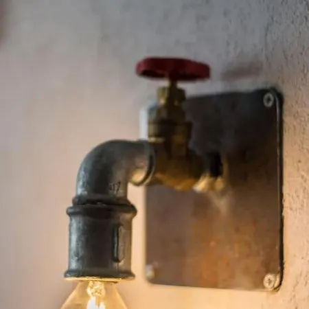 Eremo Artistico Con Hot Tub Idromassaggio E Sala Giochi Apartamento