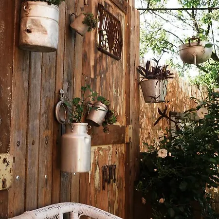 Eremo Artistico Con Hot Tub Idromassaggio E Sala Giochi Neirone