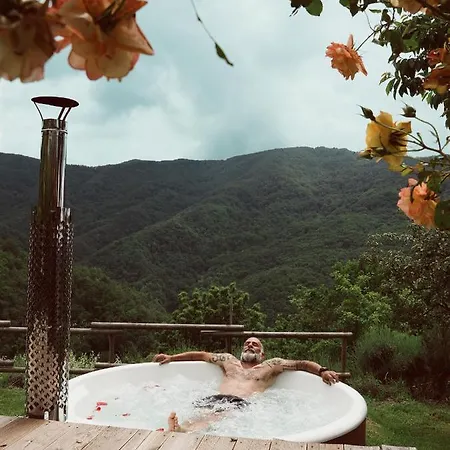 Eremo Artistico Con Hot Tub Idromassaggio E Sala Giochi * Neirone