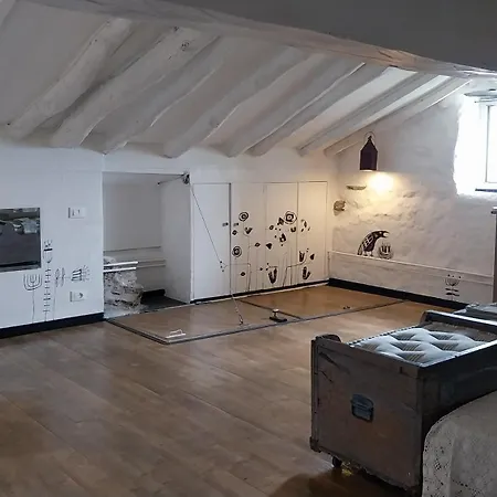 Eremo Artistico Con Hot Tub Idromassaggio E Sala Giochi Lejlighed
